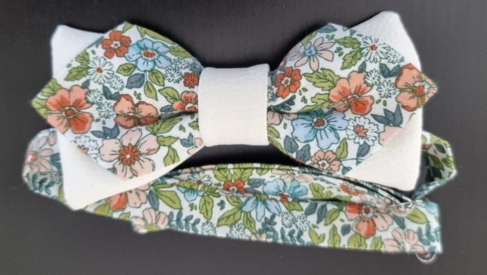 Nœud papillon simili cuir blanc à vert fleuri