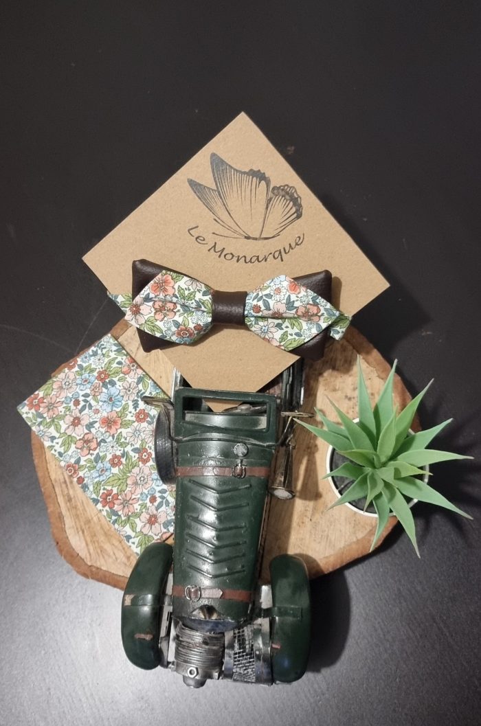 Nœud papillon simili cuir marron/vert fleuri avec sa pochette – Image 2