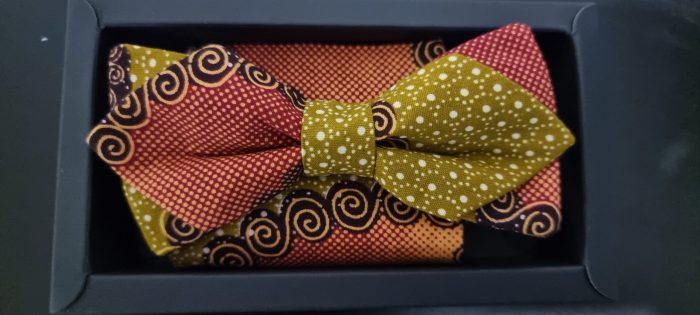 Nœud papillon bordeau et vert avec pochette – Image 2
